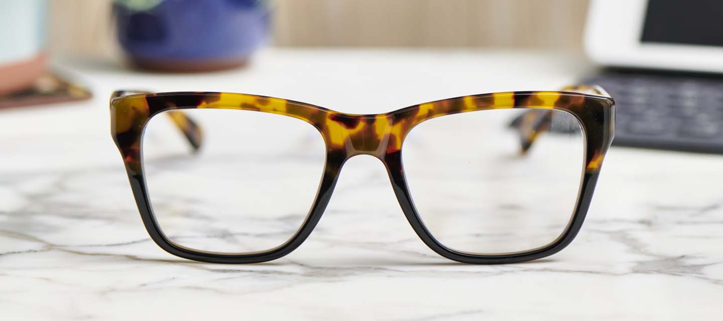 Contacts vs Glasses: Which Is Right For You?