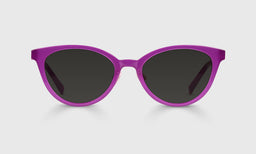 15-pg | Statuette grey polarized sunglass frames on neutral background
