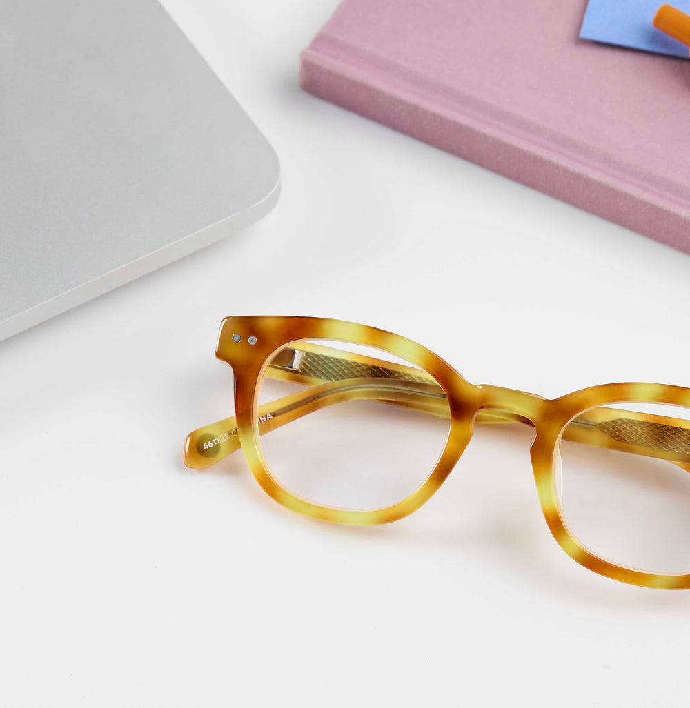 Waylaid Frame in Blonde Tortoise