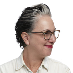C Suite Color 00 - Black Front and Temples