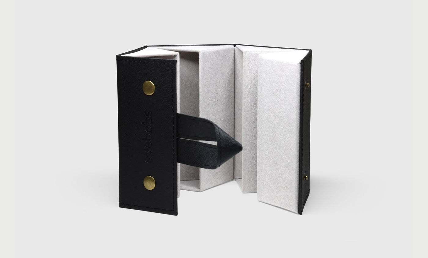 Hanging Around (4-Pair Case)